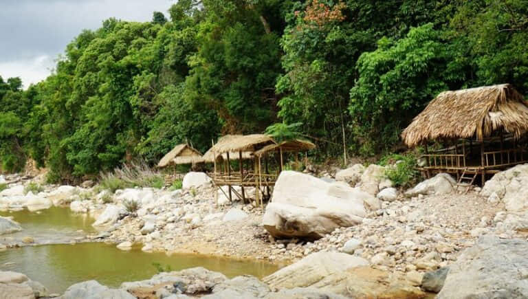 Thác Chênh Vênh tại Hướng Phùng