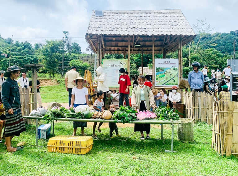 Không gian sinh hoạt cộng đồng Vân Kiều tại Chênh Vênh